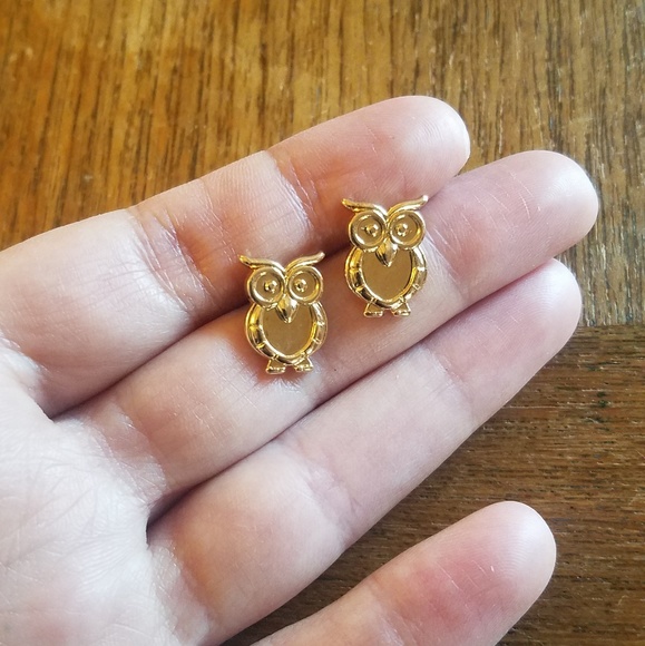 NWOT Gold Owl Studs - Picture 3 of 9